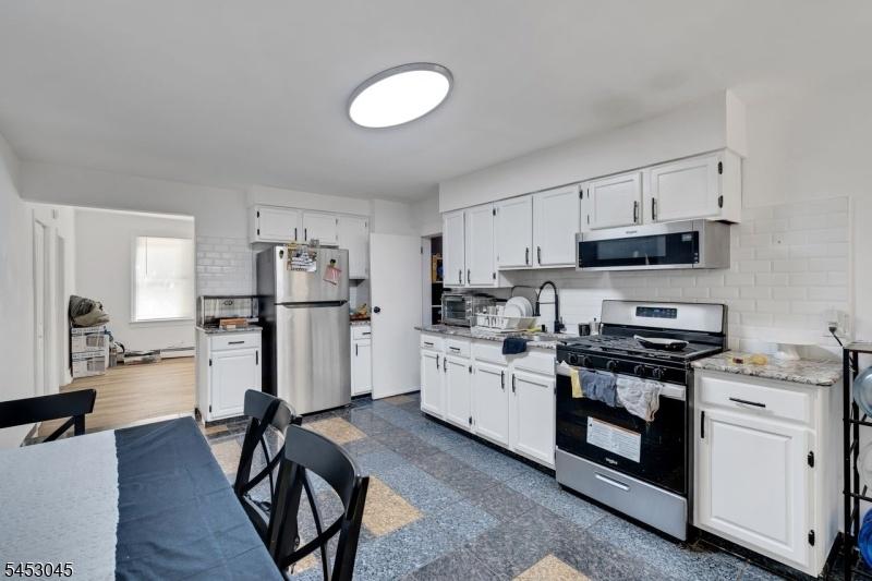 Kitchen  1R