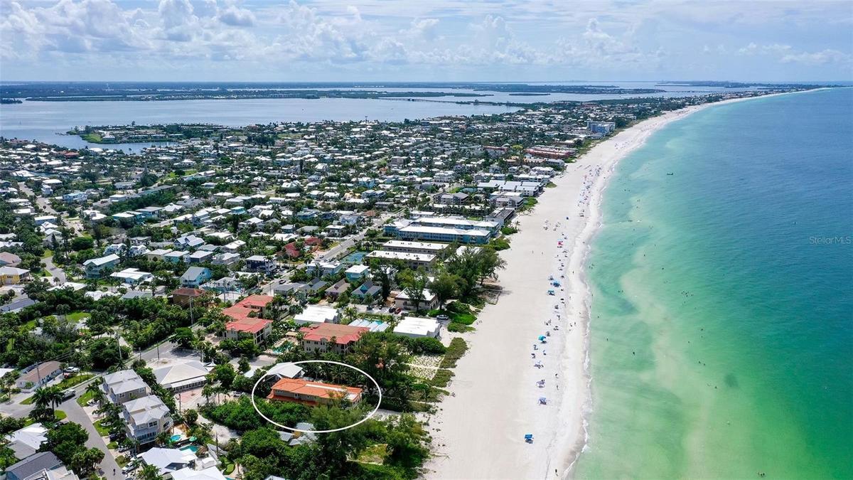 View of Holmes Beach to the south to Bradenton Beach