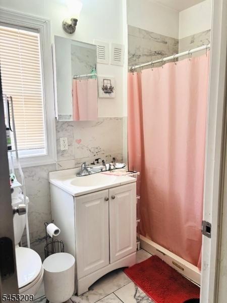 bathroom Unit 1