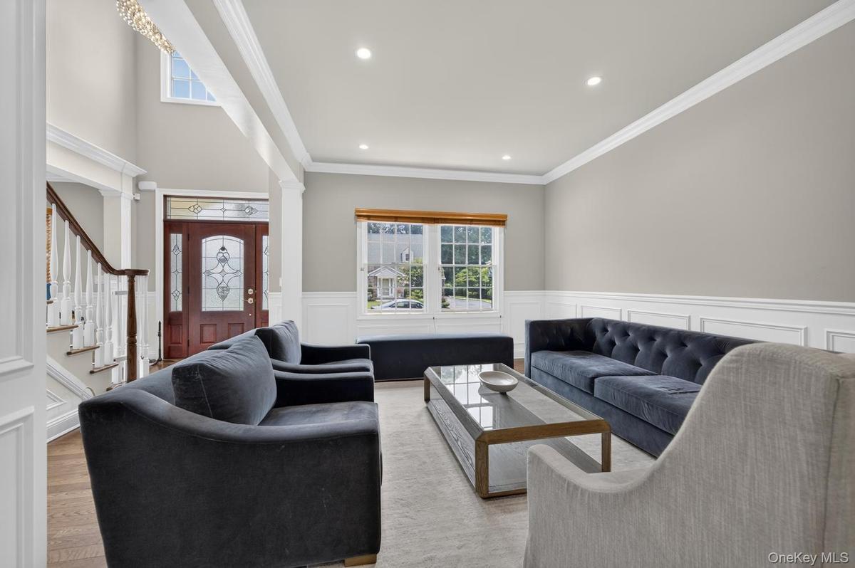 Bright Open Floor Plan at Entrance