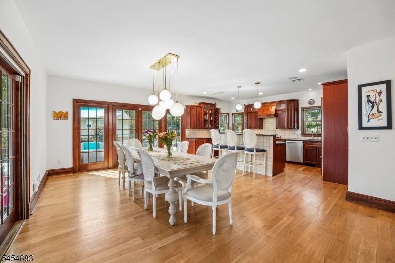 Dining/Kitchen