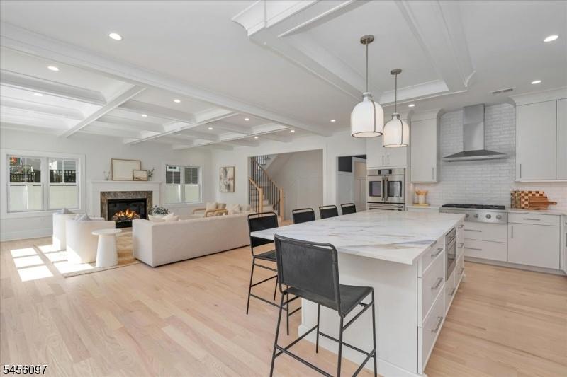 Kitchen to FR