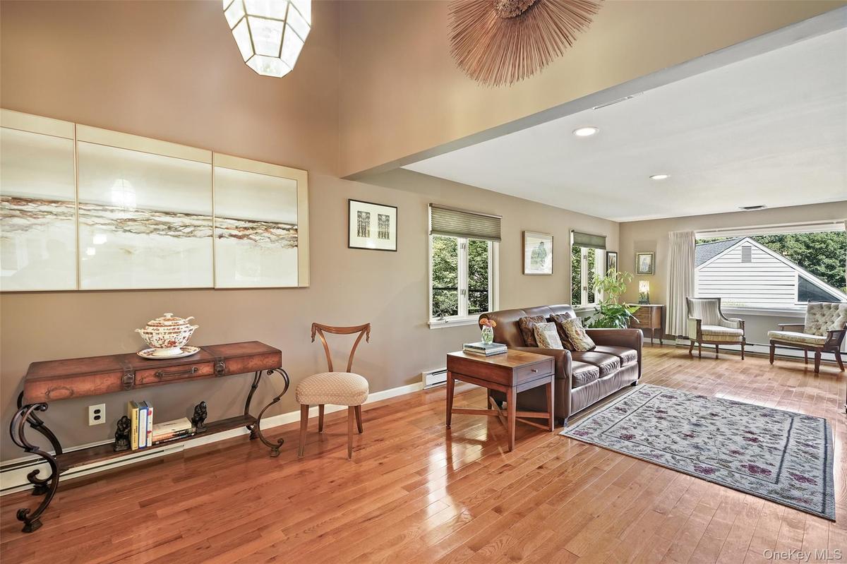 Dining area to living room