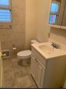 2nd flr bath