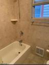 2nd flr bath