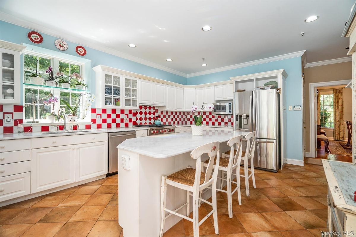 Another view of your chef's kitchen.