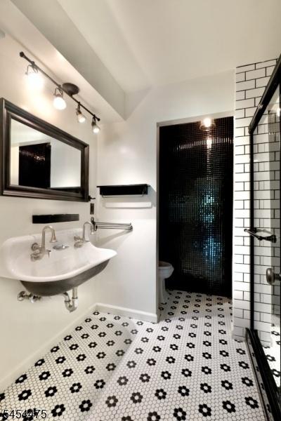 Primary Full Bathroom