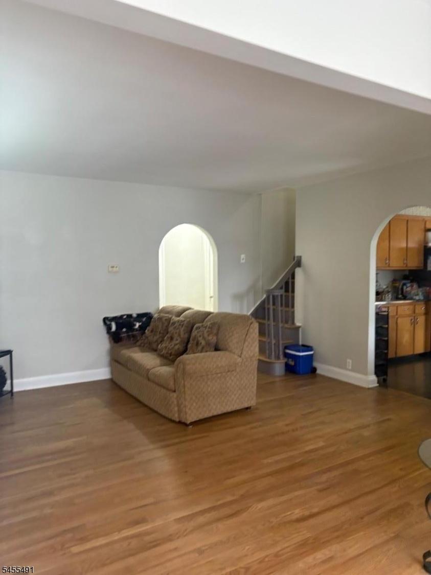 Beautiful Spacious Living Room