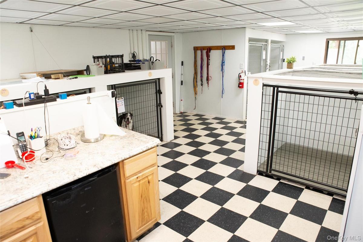 Dog kennels