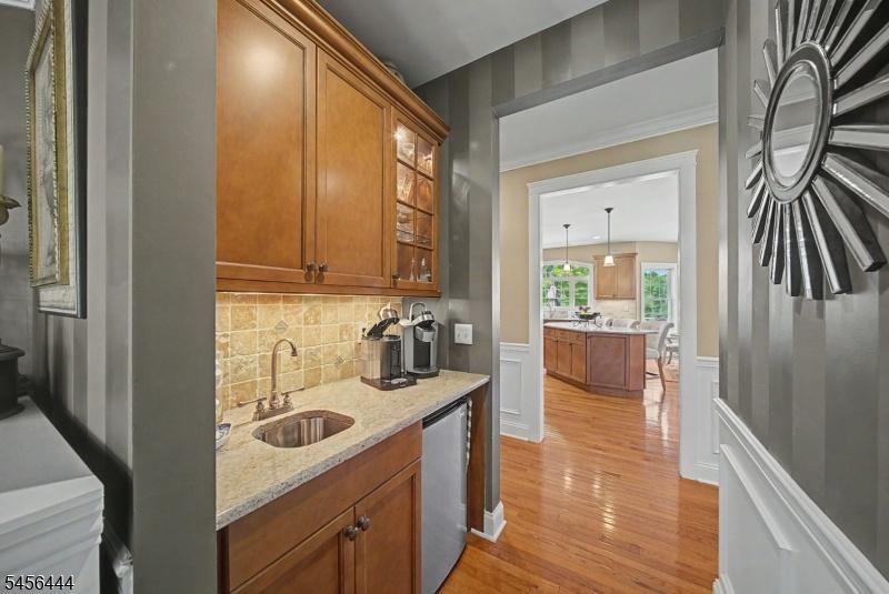 Wet bar