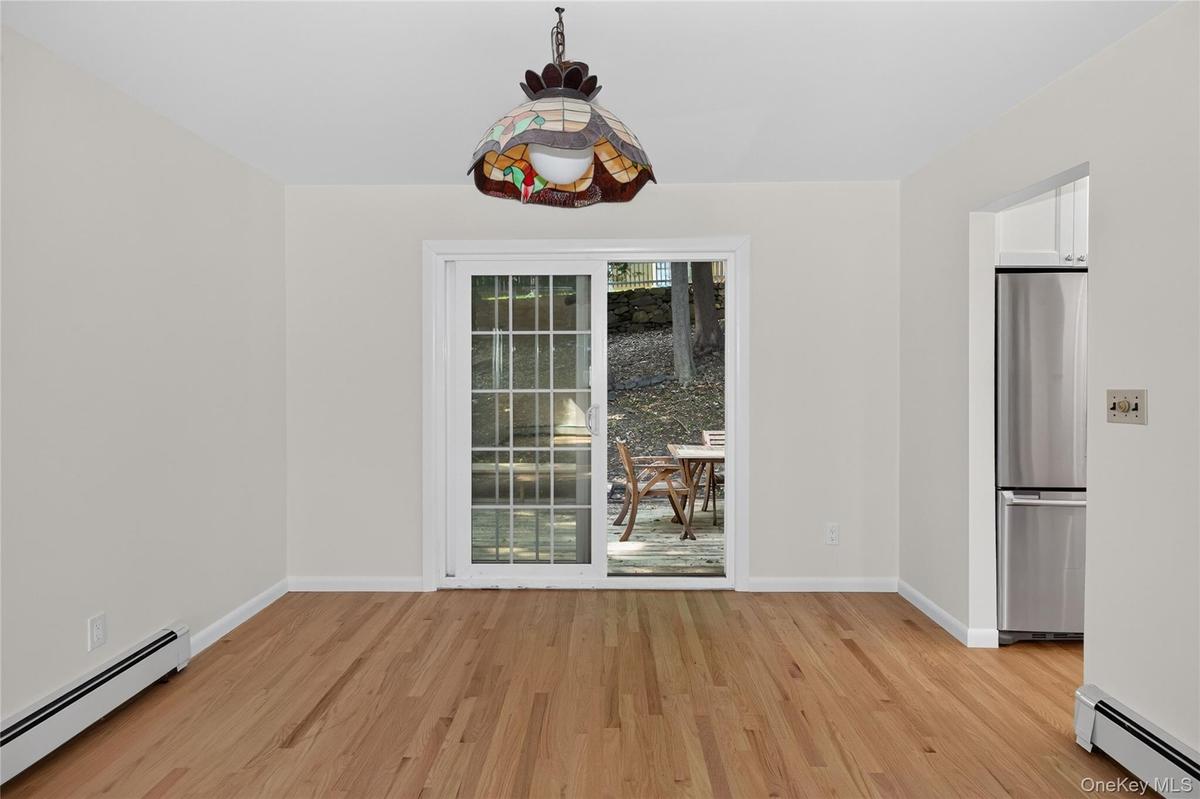 Dining Area to Deck