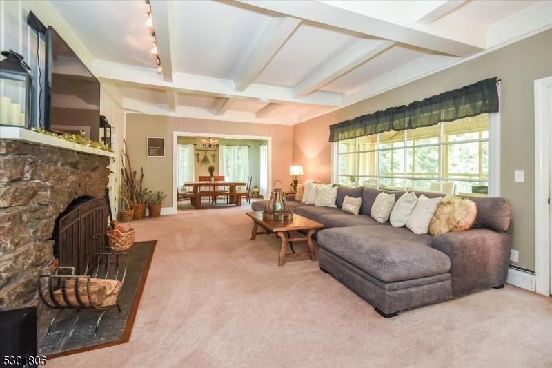 Living Room & Dining Rm