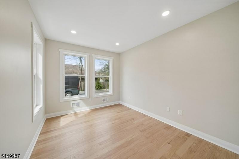 office/5th Bedroom