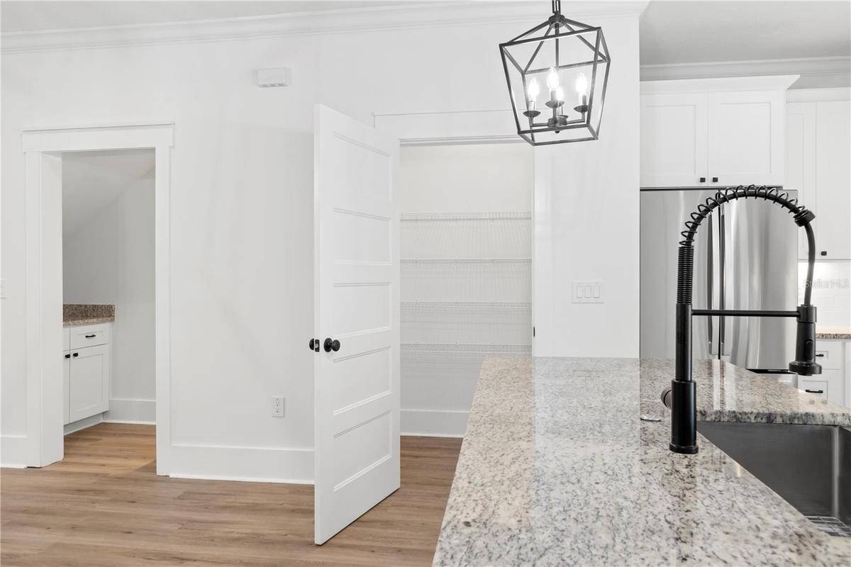 kitchen pantry, bar