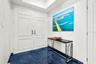 FOYER DOUBLE DOUBLE DOORS