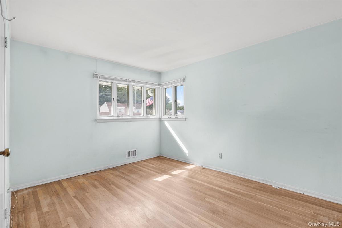 1st floor bedroom #1