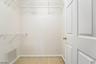Walk-in-closet