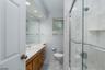 Main Bathroom with Tub/Shower
