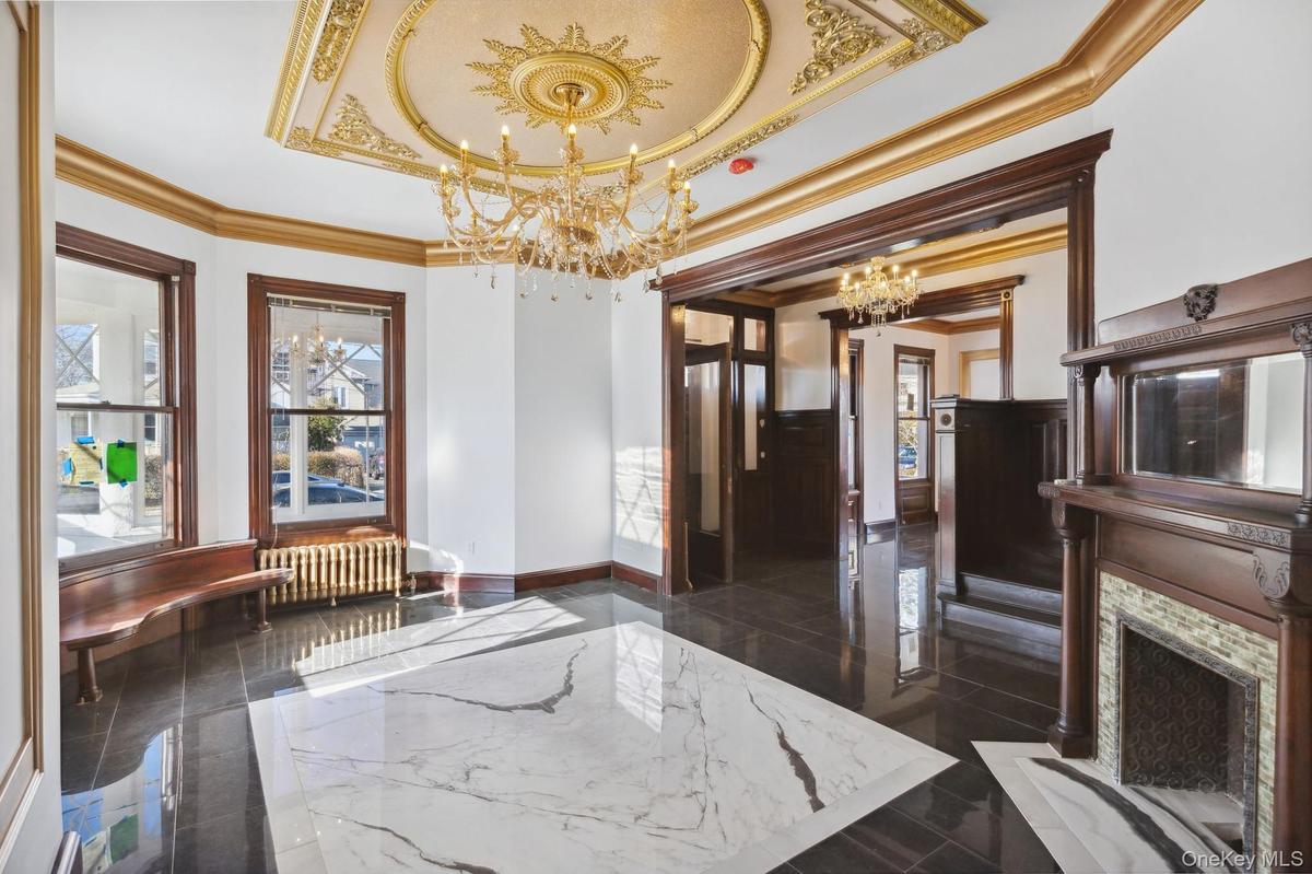 Absolutely spectacular first floor to entertain and create memories