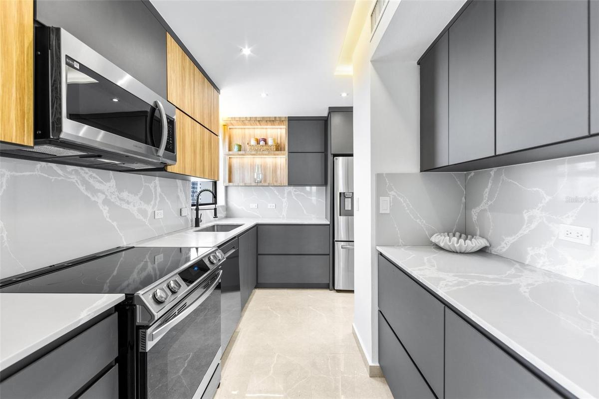 Fully Renovated Kitchen