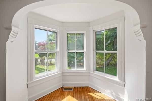 Many original 1800's features