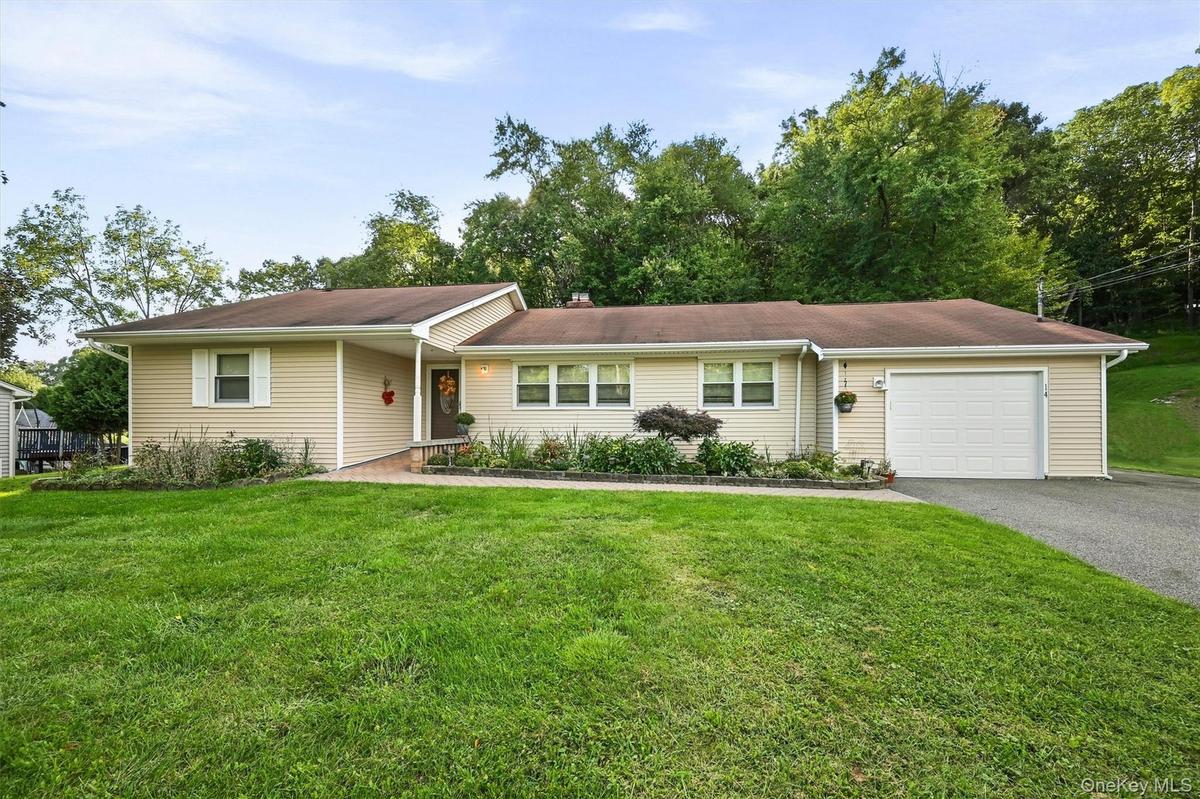 REVEL IN YOUR RENOVATED RANCH!