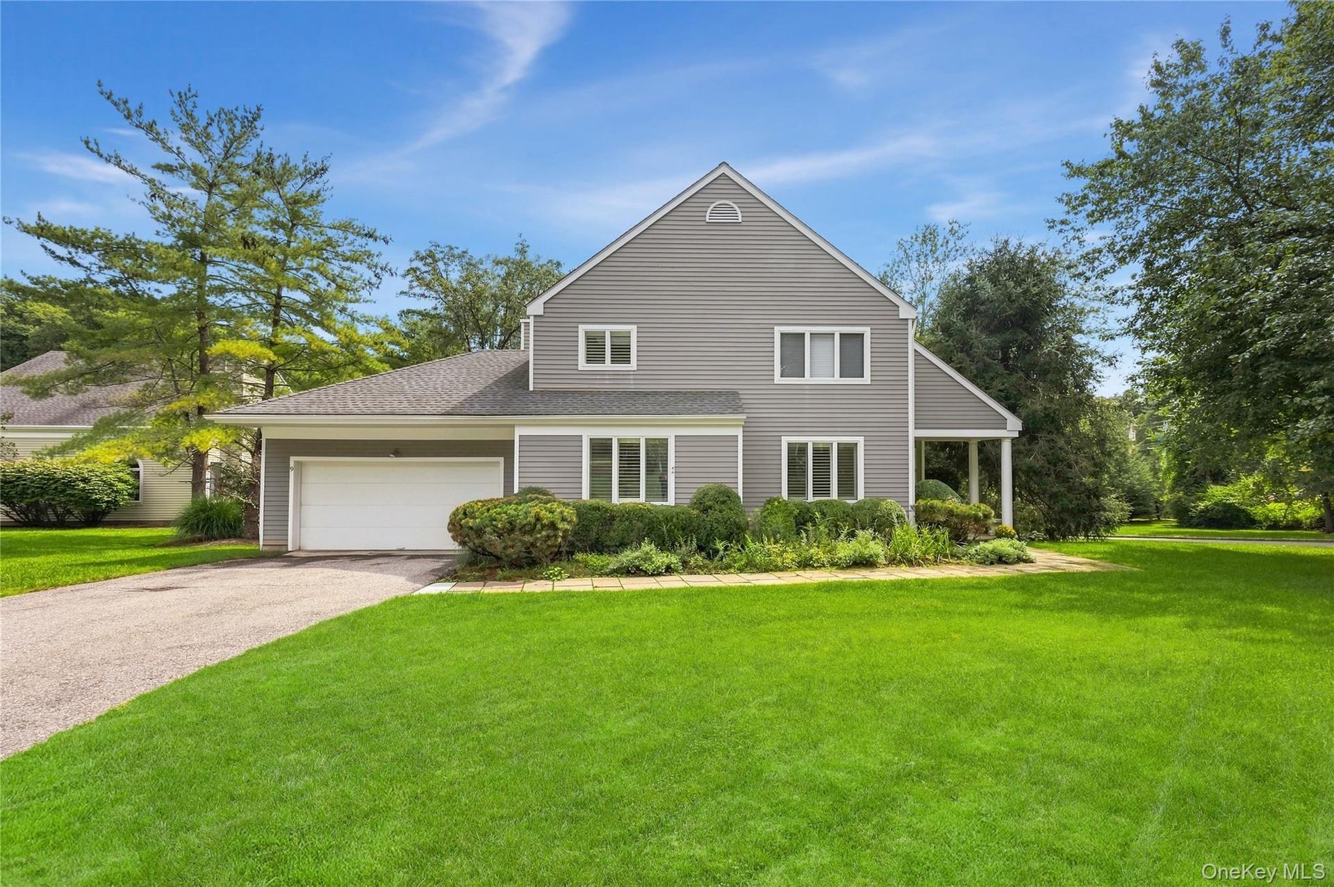 Welcome to 9 Elizabeth Court located in the sought after Rosecliff community in Briarcliff Manor. Two BRs that lives like a 3 BR Single family home, s