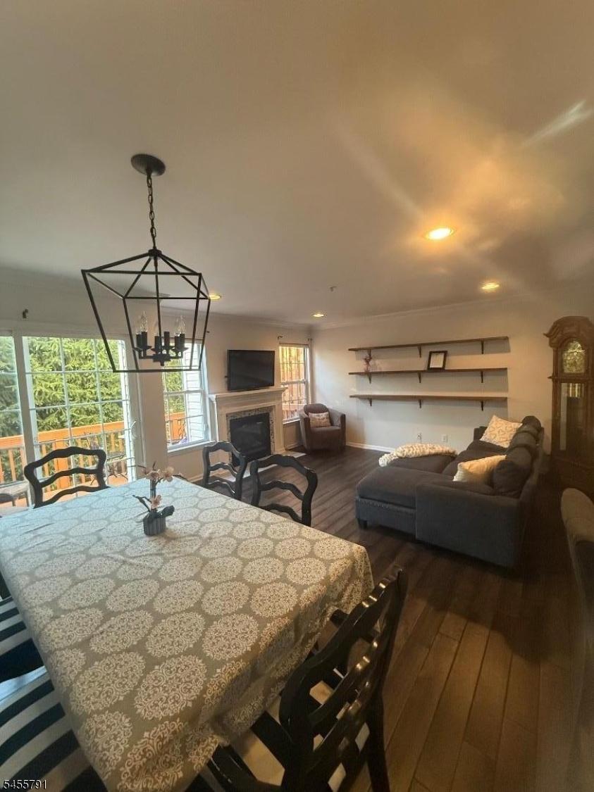 Open concept DR/LR