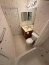 Full bath 2-2nd floor