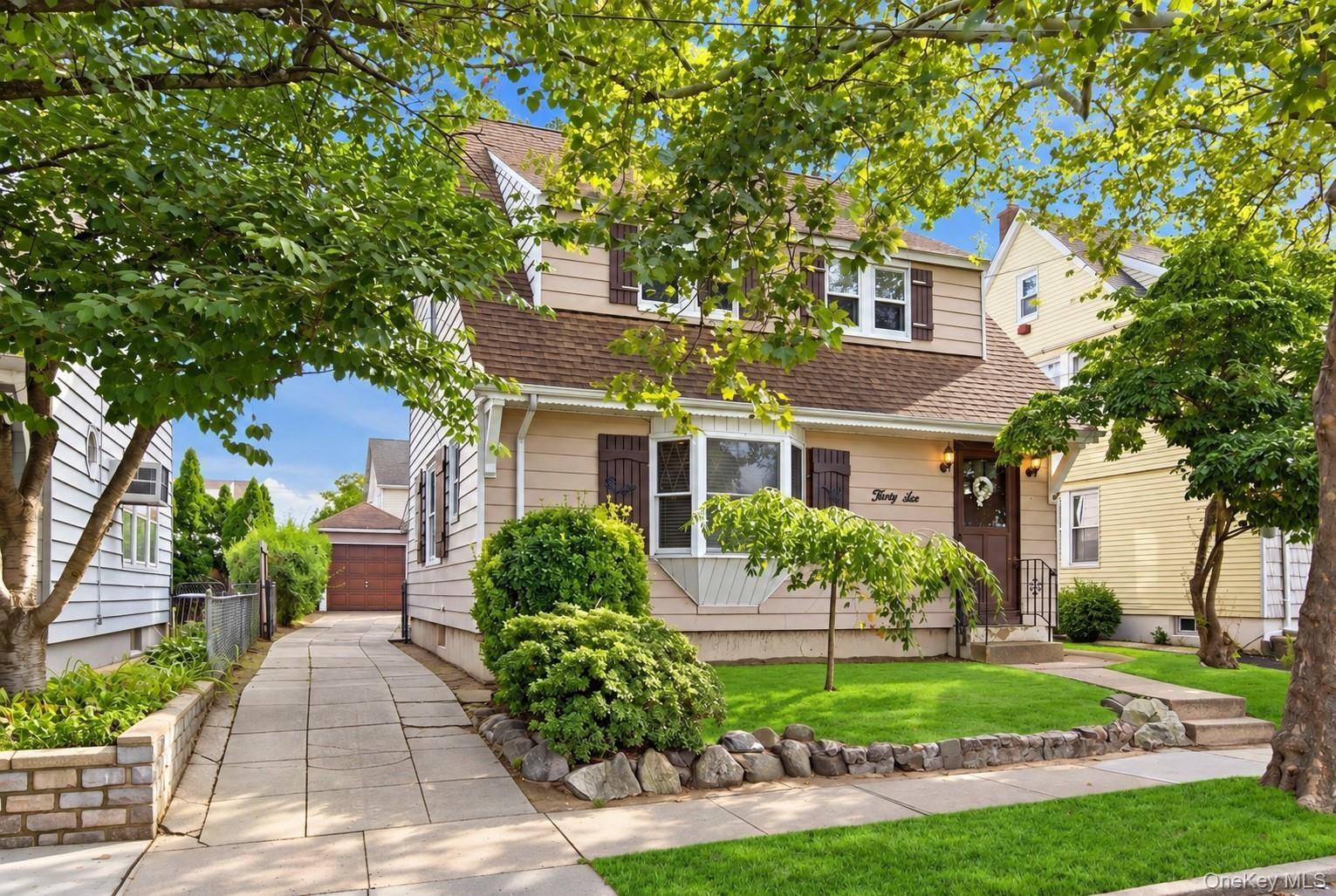 Charming quiet street in Williston Park