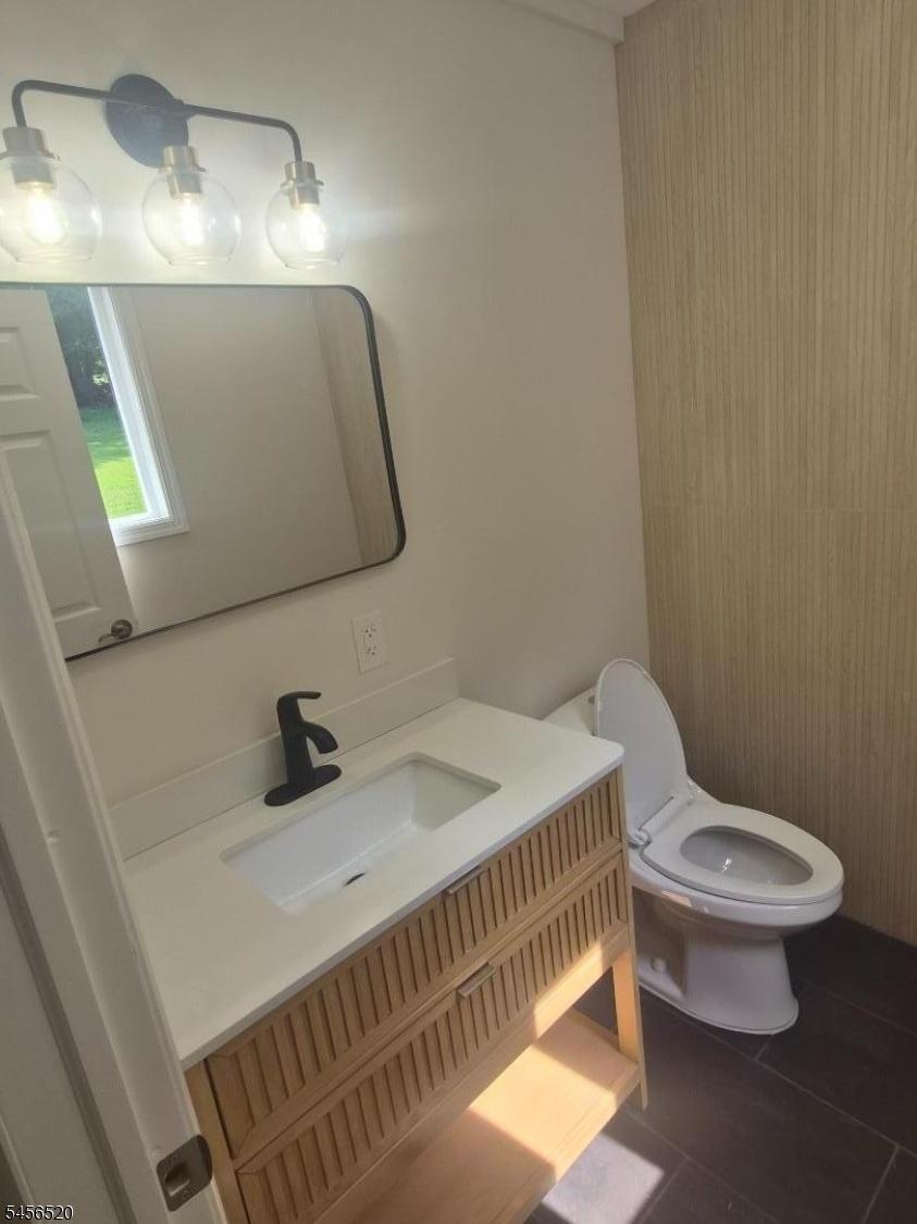 1st floor half bathroom
