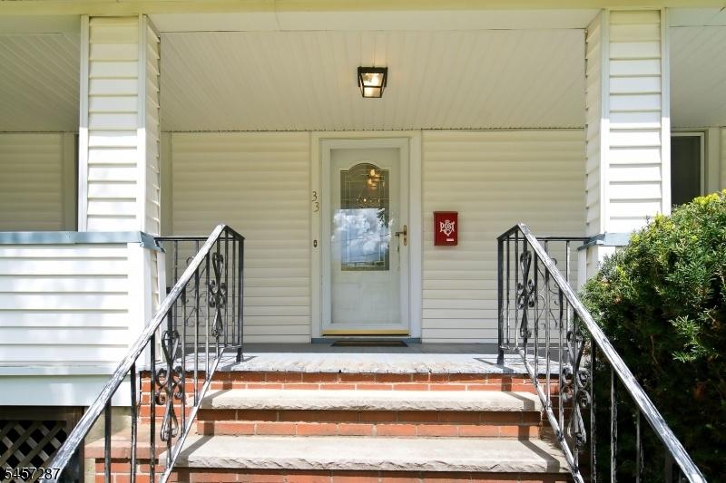 Front View w/ porch