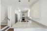 Custom Chef's Kitchen w Pantry
