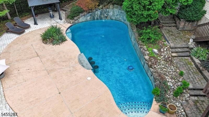 pool