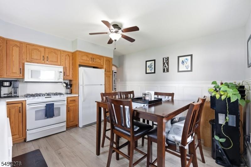 1 fl kitchen
