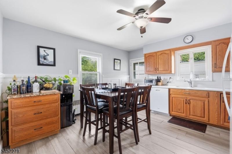 1 fl kitchen