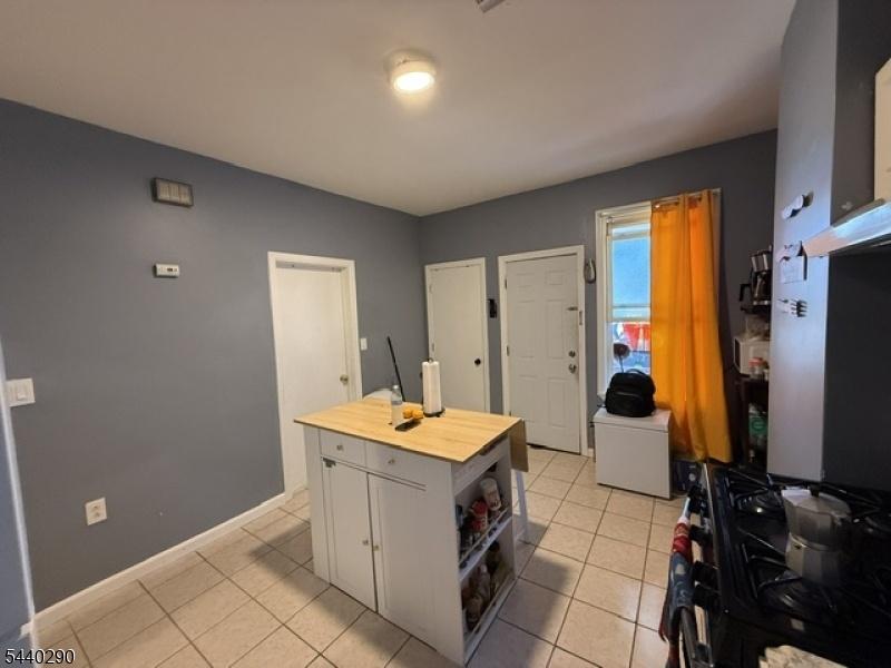 kitchen 2nd fl