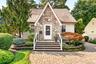 Welcome Home to 15 W Palisades!