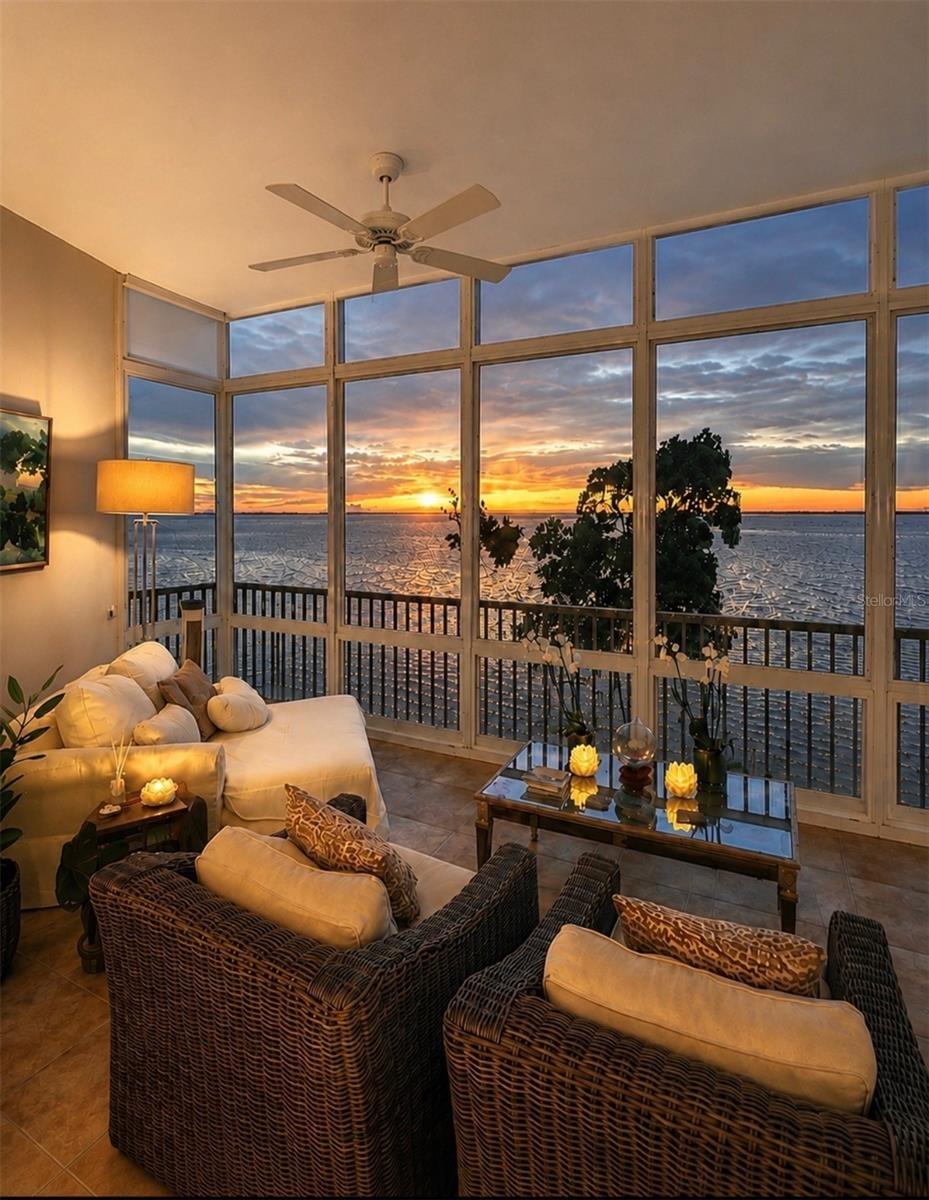You will love watching the sun set over the horizon from your 3 rd floor private venue.   Unfilter  photo