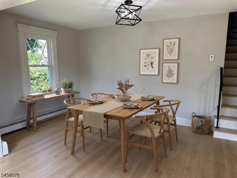 Virtually staged dining room