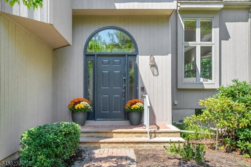 End Unit Private Entry