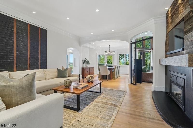 Living Room w/ gas FP