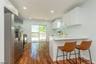 Kitchen w/ Breakfast Bar