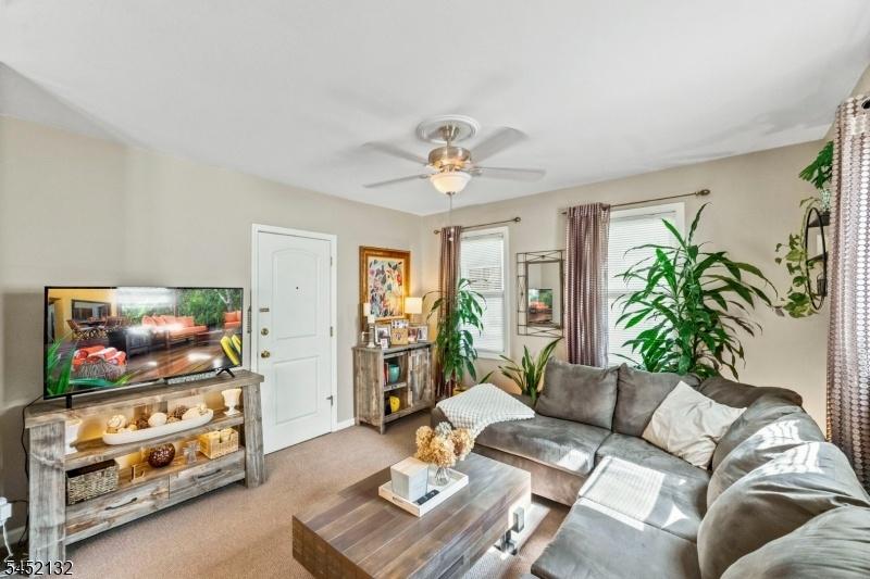 1st floor Living room