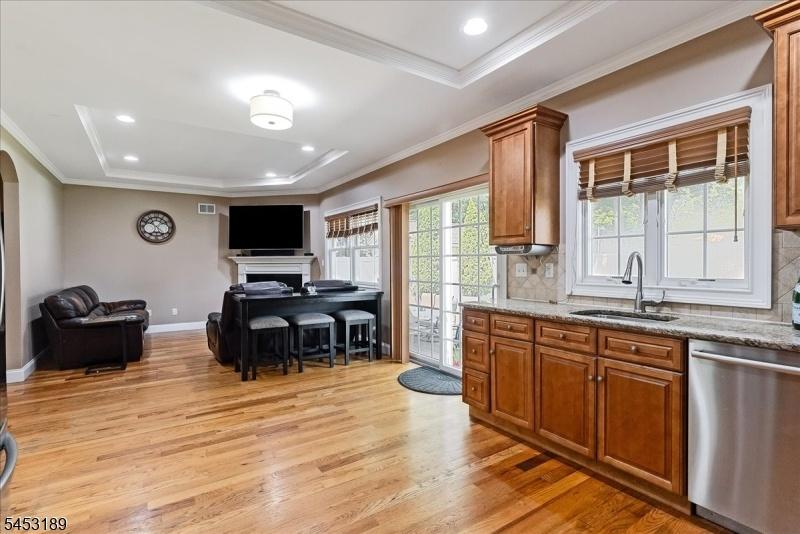 Kitchen/Family room