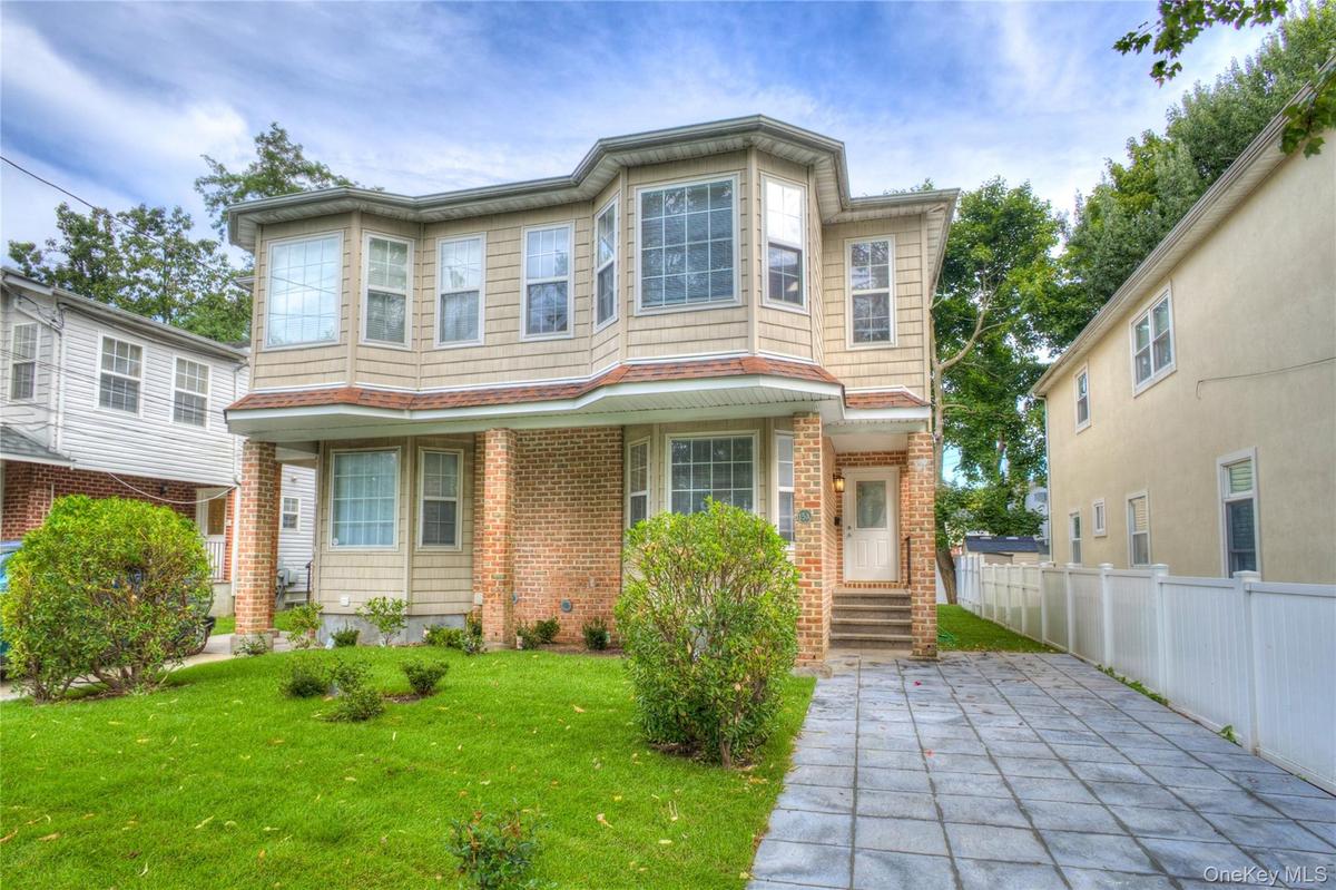 15B Mohegan Ave