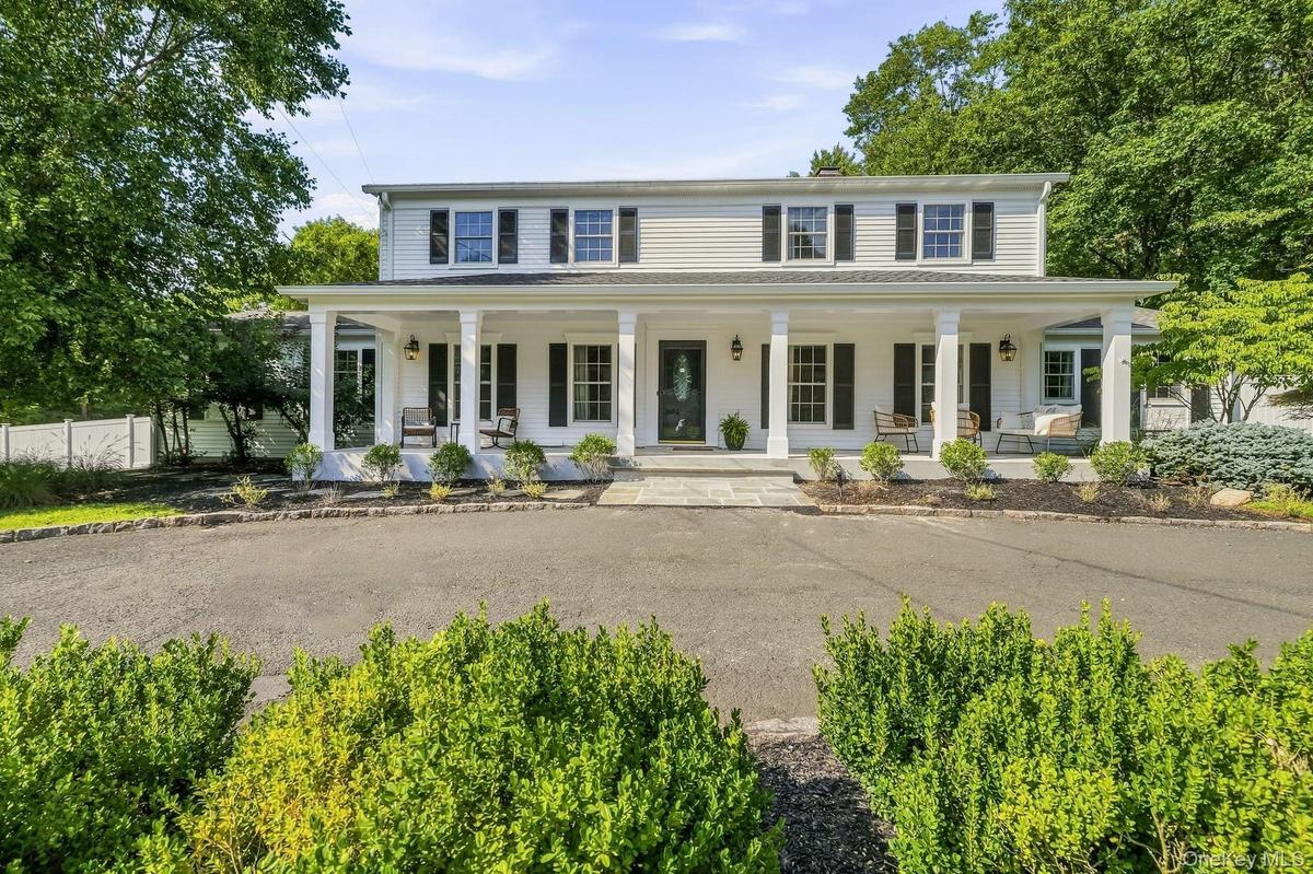 Welcome to gorgeous 36 Rockford Drive!