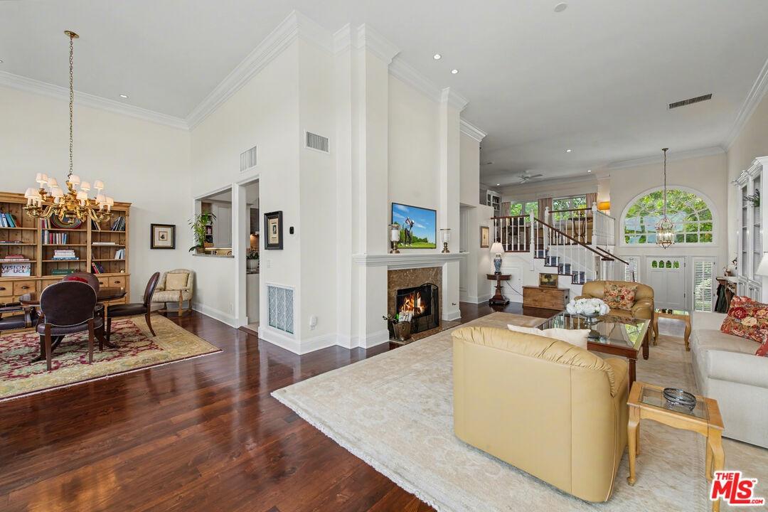 Living room flows to Dining Ro
