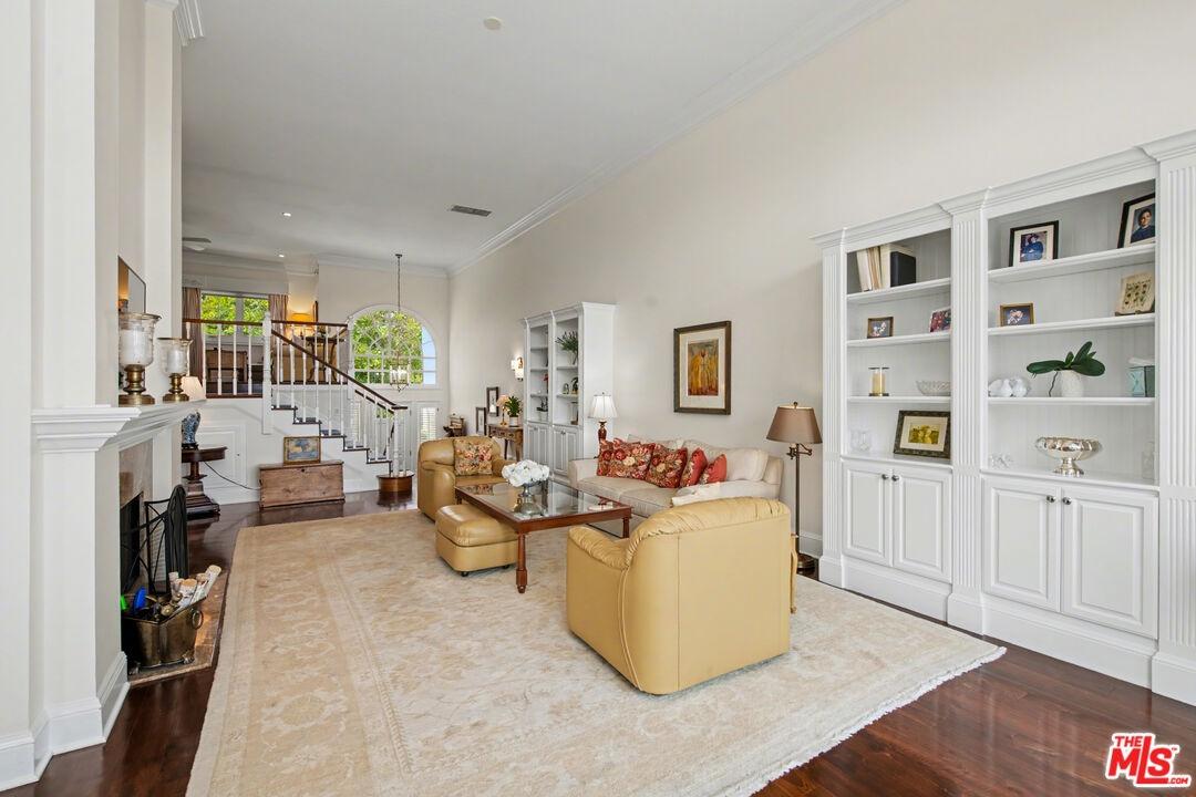 Bookcases and Built-ins