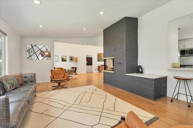 Living Room to sitting Room